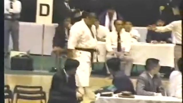 JKA SHIINA vs TANIYAMA KUMITE YouTube смотреть онлайн