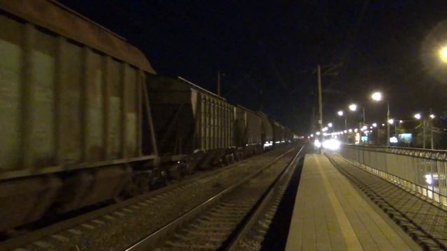 ВЛ80Т-2086 с грузовым поездом смотреть онлайн