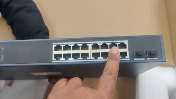 Hikvision 16 Port Gigabit Unmanaged POE Switch DS-3E0518P-E/M