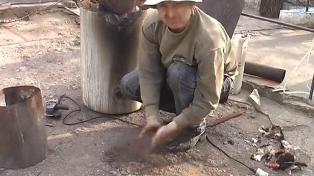 Печь Аппостола после 2 лет работы. Ремонт водогрейки с полной разборкой. Roket Stove #ремонт смотреть онлайн