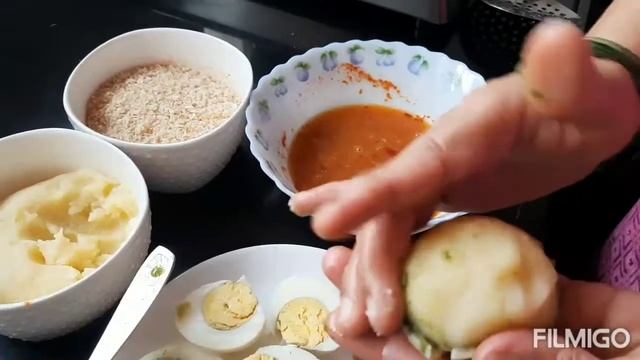 Today's Recipe: Egg Bomb| Learn to make easy & quick snack in this Quarantine. #Foodie #Cravings смотреть онлайн