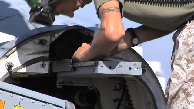 2014-06-13: Raytheon F/A-18C Advanced Combat Radar смотреть онлайн