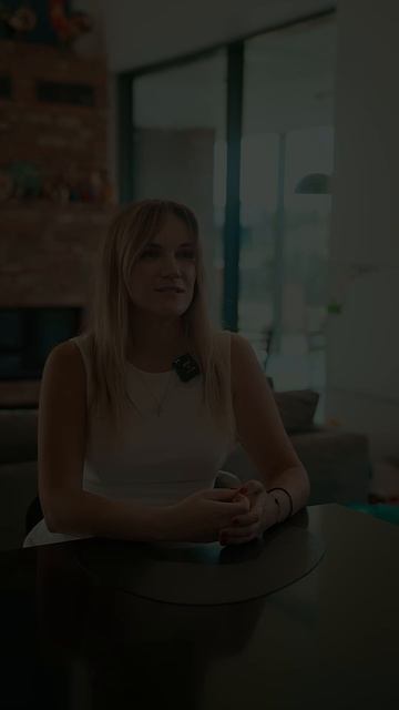 Идея дома была весьма необычной. Что получилось, смотрите в полном ролике #алюминиевыеокна #алютех смотреть онлайн