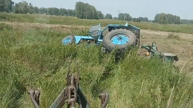 №34 Продолжение сенокоса и способ как стряхнуть пыль с трактора по-николаевски? смотреть онлайн