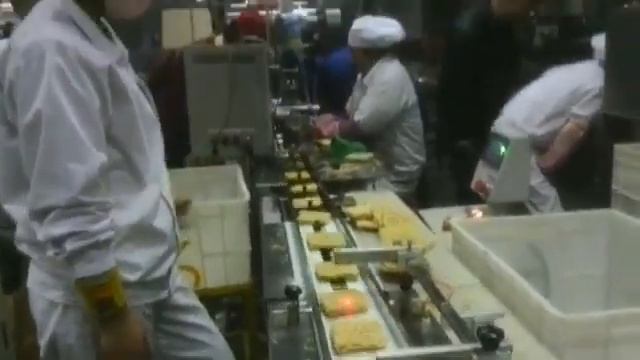 Упаковочный аппарат для лапши б.п. 5000шт/ч (Китай) смотреть онлайн