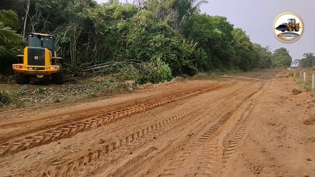PÁ CARREGADEIRA JCB 426ZX TRABALHANDO COM LIMPEZA PESADA смотреть онлайн