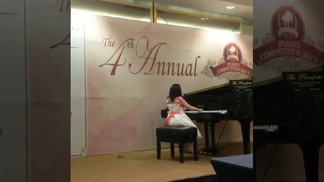 Musette in D major by Freya Handojo смотреть онлайн