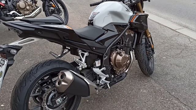 2022 Honda CB500F - Pearl Smoky Gray смотреть онлайн