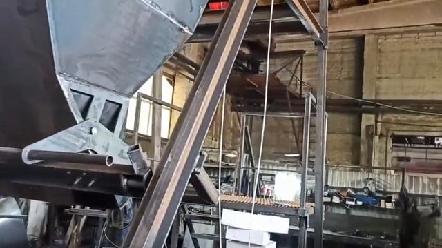 Скиповый подъёмник с весовой платформой «СП-1000» смотреть онлайн