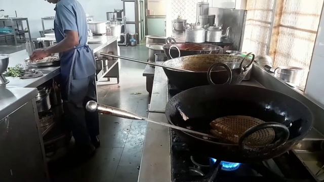 Veg Thali Speical Secret Recipe Indian Coffee House смотреть онлайн