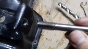 Как нарезать резьбу под новую пробку если сорвана резьба в поддоне.