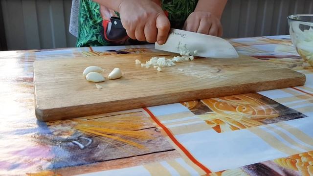 Как целиком ПОЖАРИТЬ КУРИЦУ в КАЗАНЕ. Рецепт для казана. смотреть онлайн