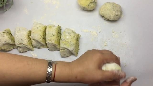 Сегодня я поделюсь с вами простым завтраком, картошкой и яйцами, завтрак занимает всего 5 минут смотреть онлайн