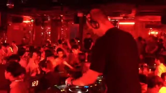 DJ Kostya dubstep! смотреть онлайн
