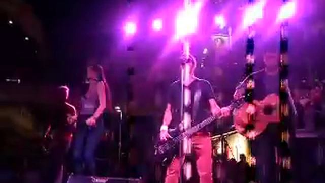 Ivi Adamou ft. Melisses-I love the way you lie,Airplanes@Talos Plaza Irakleio смотреть онлайн