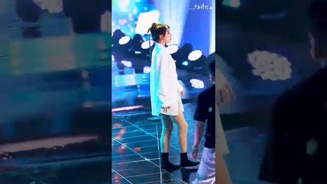 FANCAM TRÌNH TIÊU CHENG XIAO x SHOW MASKED DANCING KING/VŨ VƯƠNG GIẤU MẶT/蒙面舞王 смотреть онлайн