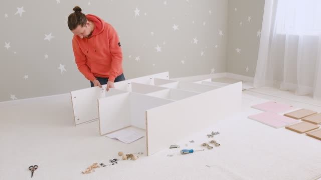 Видеоинструкция по сборке: Стеллаж детский «Лила» смотреть онлайн