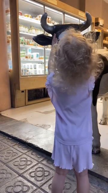 КОРОВА ЛЁЛЯ И НИКОЛЬ! 😂 #shorts смотреть онлайн