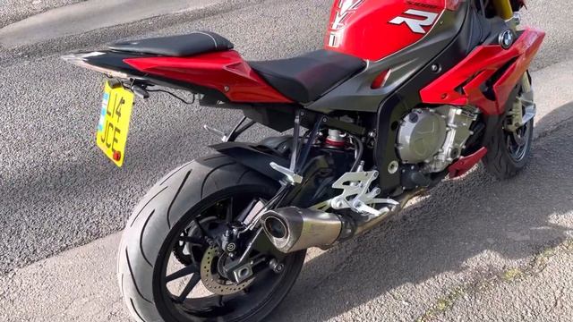 BMW S1000R смотреть онлайн