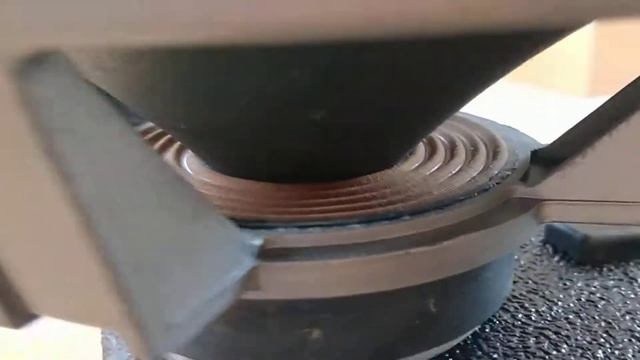Guitar speaker rattle/buzzing смотреть онлайн
