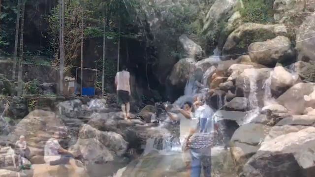 Trek to Nongriat (The living-roots bridge) Meghalaya Vlog# 2 смотреть онлайн