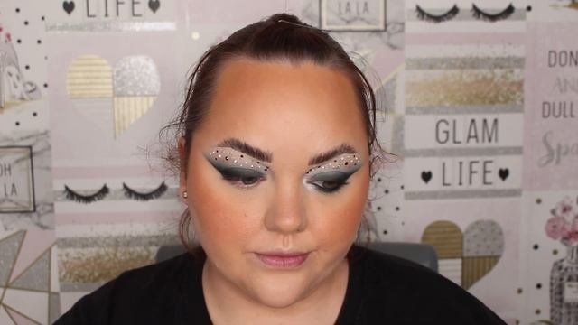 Blown out wing || Blend Bunny Cosmetics All Done Up palette смотреть онлайн