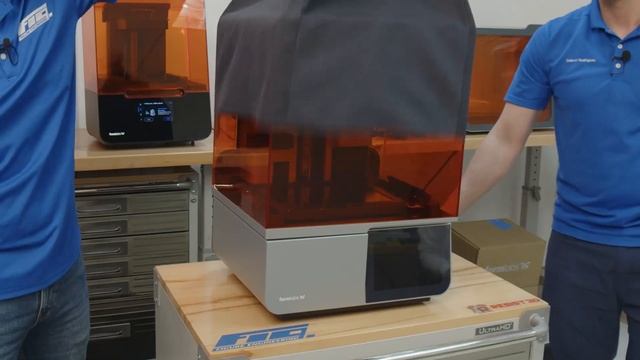 Form 4 Unboxing the All New Formlabs 3D Printer - Figure Engineering Review смотреть онлайн