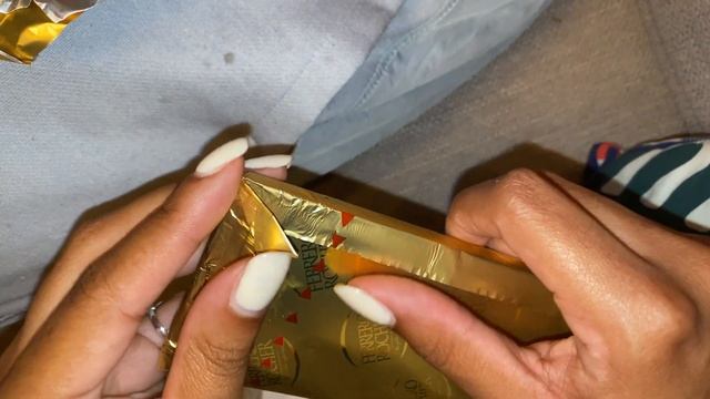 •4K• Dylan trakteert mij op de nieuwe Ferrero Rocher chocolade reep - Unboxing 2 смотреть онлайн