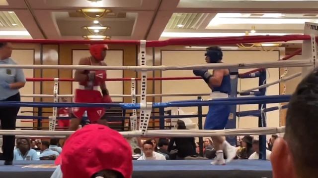 FL Golden Gloves. Ryan Santiago(blue) v Martin Caraballo(red) 125lbs. смотреть онлайн