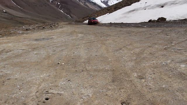LLAGADA POR EL BARRO смотреть онлайн