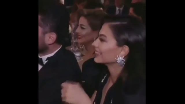 Can Yaman ve Demet Özdemir - Murex D'or Ödül Töreni смотреть онлайн