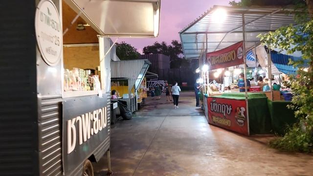 Cinta Night Market, Trang, Thailand смотреть онлайн