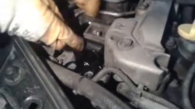 Clio 2 Motor Kulağı değişimi смотреть онлайн