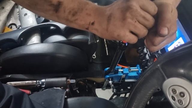 Fitting a Zero Point One short shifter in my Mini Cooper S! смотреть онлайн