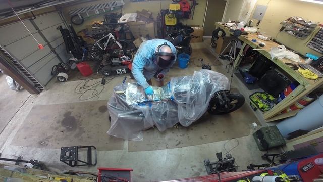 MaksWerks Garage - Building a Custom Fiberglass Seat Pan for the Harley VROD смотреть онлайн