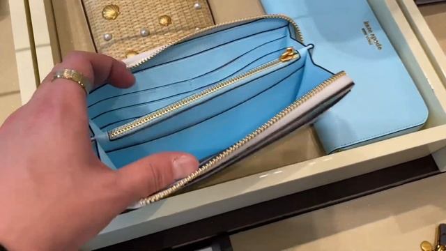 What The SHELL?! Kate Spade Shop With Me! *3 COLLECTIONS!* смотреть онлайн