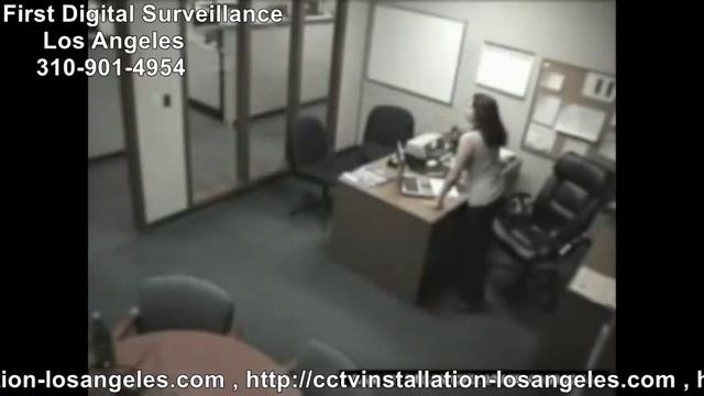 Girls broke the office laptop CCTV video LA (F D S ) смотреть онлайн