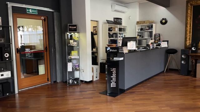 The Sonus faber MAXIMA AMATOR Loudspeakers [4Kᵁᴴᴰ] with Dan DAgostino Progression Integrated смотреть онлайн