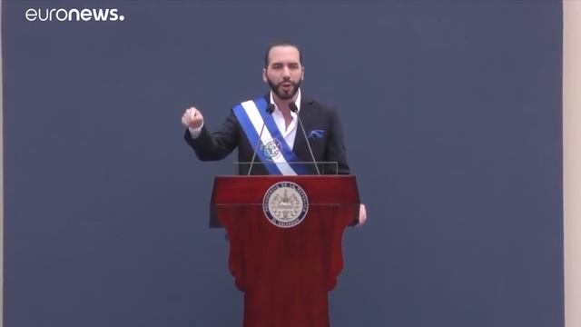 Ελ Σαλβαδόρ: Ορκίστηκε Πρόεδρος ο Ναγίμπ Μπουκέλε смотреть онлайн
