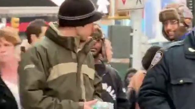 Piss Prank смотреть онлайн