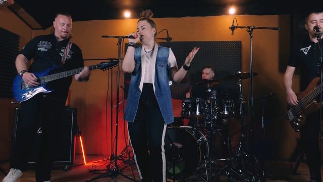 Точка Ком - Ты и я (Studio Live 2023) смотреть онлайн