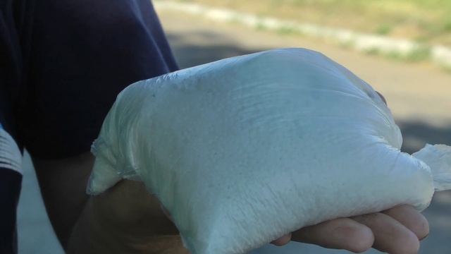 Убираем клевер с газона смотреть онлайн