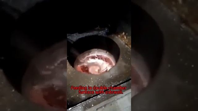 Feeding in double chamber aluminum melting furnace with sidewell, WA+8619176165250 for more смотреть онлайн