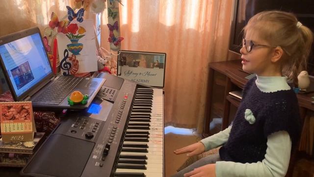 Sasha 9 yo (ОВЗ). Определяем счет на 2 или 3. смотреть онлайн