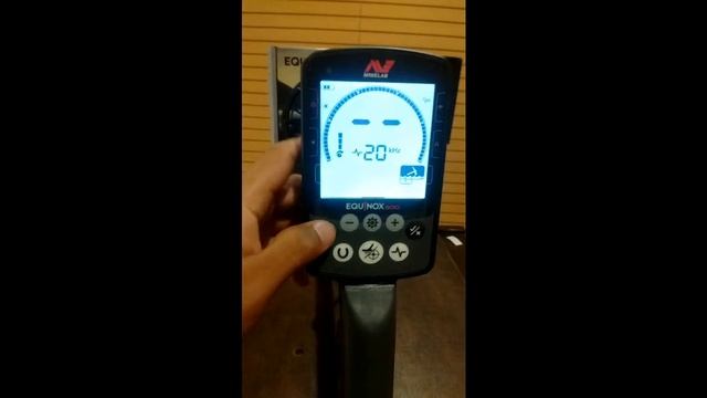 Nuevo Detector Equinox 800 de Minelab en Español México - Detectores de Metal смотреть онлайн