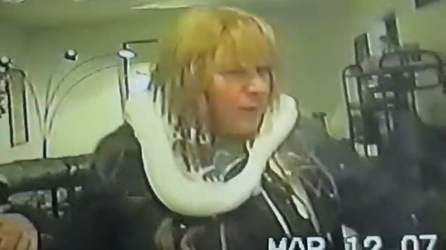 SNAKE BALOON WITH CREAM GOES POP смотреть онлайн