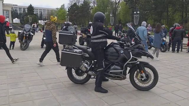 бмв мотоцикл стартует открытие сезона Молдова 2022 0417 152626 смотреть онлайн