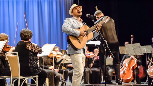 Жоандер Сантос с Орловским Симфоническим Оркестром