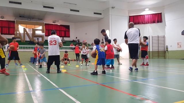 Basic Basketball training For Kids смотреть онлайн