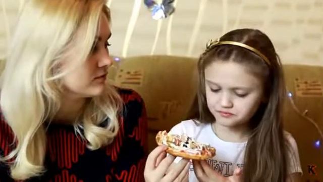 Самый крутой ПИЦЦА ЧЕЛЛЕНДЖ в интернете от Ксении Левчик !! 3 ЧАСТЬ!!! смотреть онлайн